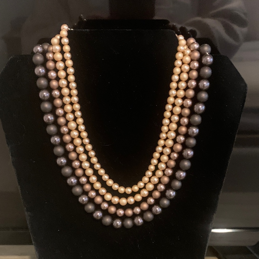 Brown and mocha latte quadruple strand vintage Pearl